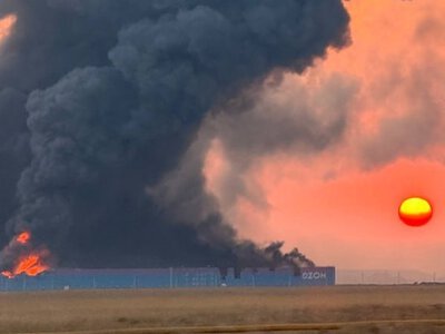 У Краснодарі, Адигеї та Дагестані після прильоту дронів горять склади –  Ozon і не тільки (ВІДЕО)