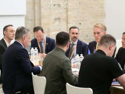 Зеленський обговорив із сенаторами США посилення тиску на Росію
