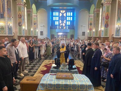 У Рівному освятили ікони на бронеплитах для принца Гаррі та Річарда Сміта