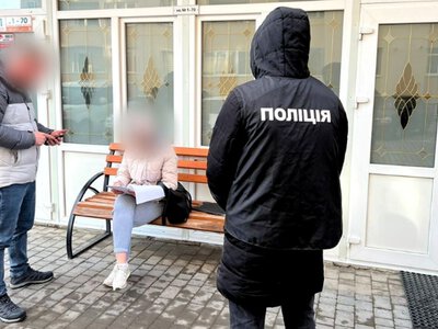 Суд у Хмельницькому оштрафував стоматолога та експрацівницю ТЦК, які вимагали $10 тисяч за «непридатність»