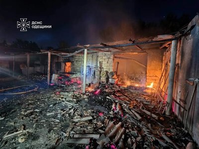 Святковий ранок під вогнем: ворог масовано атакував Одеську область ракетами та дронами