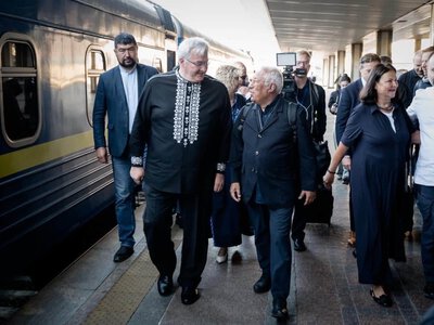 В Україну продовжують прибувати високі гості – хто приїхав (ФОТО)