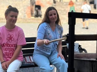 У замку Паланок у Мукачеві зварили «Леквар Перемоги» (ФОТО, ВІДЕО)