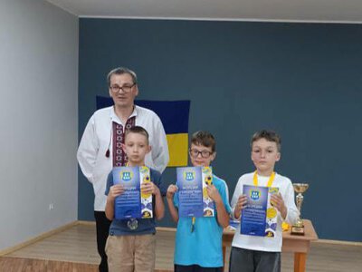 Калуські юні шахісти здобули «золото» та «срібло» на турнірах до Дня Незалежності