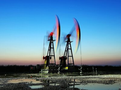 Ціни на нафту пішли вниз перед новим економічним ударом США по Ірану