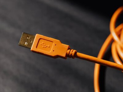 Як правильно вставляти USB-C: чи має значення сторона кабелю 