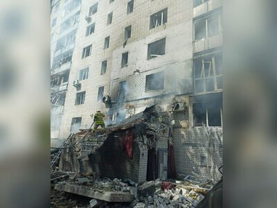 Восьмеро постраждалих, серед них дитина: наслідки влучання російського БпЛА у багатоповерхівку Чернігова (Фото)