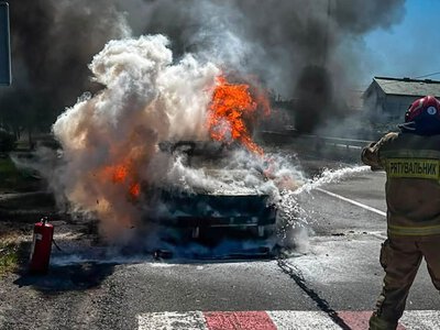У селі на Ужгородщині під час руху загорівся автомобіль — PMG.ua