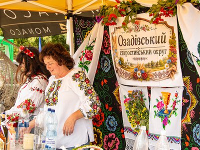 Атмосфера першого гастрофестивалю в Романівці у кадрах (Фото)