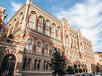 НБУ відкликав дві ліцензії та виключив страхового посередника з реєстру
