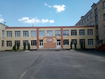 Ремонт і нове обладнання: як готують ліцей №13 у Рівному до старту профільної школи