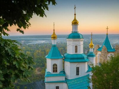 Напад на братію Святогірської лаври: загинув чернець, двоє осіб отримали важкі ножові поранення