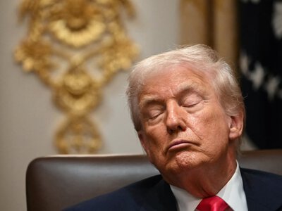 Трамп пригрозив Канаді підняти мита на автівки та сталь до 50% і знову назвав її штатом