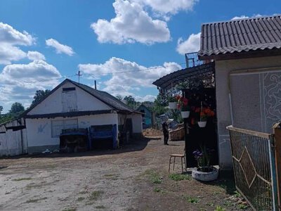 На Тернопільщині родина отруїлася засобом від гризунів: жінка померла, п’ятеро людей у лікарні