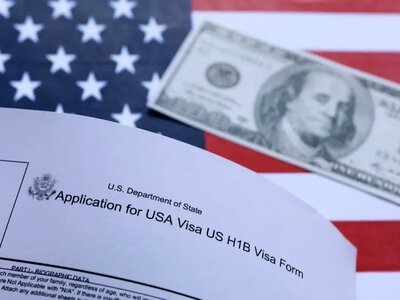 США можуть зробити робочі візи для іноземців дорожчими у рази — Reuters