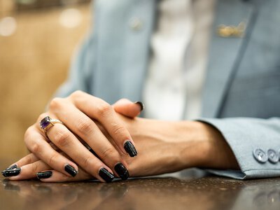 Невдалий манікюр: у яких випадках майстер має повернути гроші клієнту