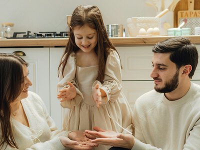 Дитина не хоче йти до школи: психологи пояснили, що насправді за цим стоїть