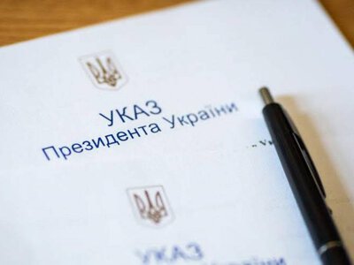 Жителів Рівненщини відзначили державними нагородами та почесними званнями до Дня Незалежності
