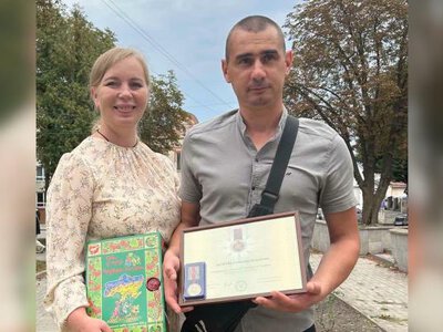 Захищає Україну з 2014 року: воїна з Рівненщини відзначив президент
