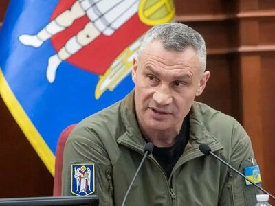 Мер Кличко до Дня Незалежності оновив свій челендж з підтягуваннями