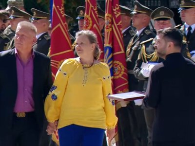 У День Незалежності Зеленський передав батькам вбитого краматорця Степана Чубенка орден «Золота Зірка»