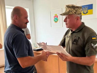 Двох військових із Затурцівської громади нагородили медалями «За поранення»