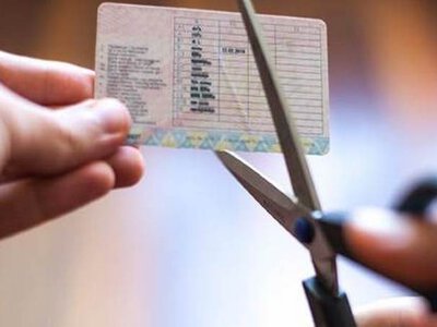 В Україні хочуть запровадити штрафні бали та позбавляти водіїв прав