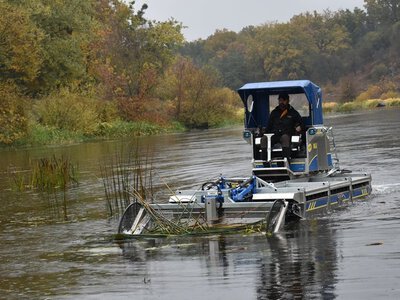 Рівне планує орендувати у Костополя машину-амфібію для очищення водойм