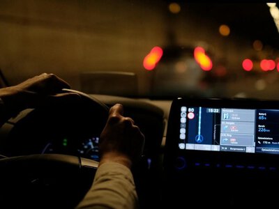 Уперше в світі: Китай, здається, визначився, хто відповідальний за аварії в режимі автопілота