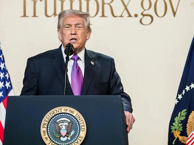 Верховний суд США дозволив Трампу просувати нові правила голосування поштою