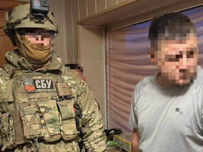 Вивезли в ліс і погрожували зброєю: на Рівненщині судитимуть трьох рекетирів, які вимагали у чоловіка 4 тисячі доларів