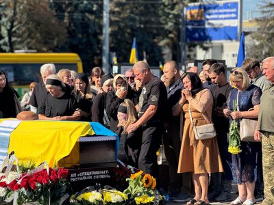 «Навіки 33»: у Рівному попрощалися із загиблим Захисником Романом Орешняком