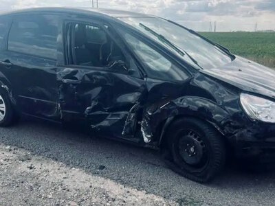 Біля Великого Житина Ford зіткнувся з вантажівкою: водій відмовився від огляду на алкоголь