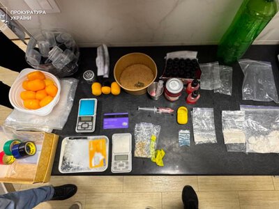 Орендували квартиру у Львові під склад наркотиків: парі з Дрогобиччини повідомили про підозру