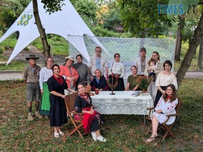 Коли історія сідає біля ватри: у Житомирі відбулася костюмована ватра «Чар Постатей» | Times ZT