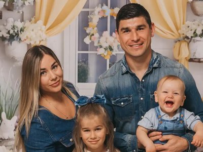 Дружина Маліновського розчулила соцмережі милим особистим фото Руслана з їхньою донькою