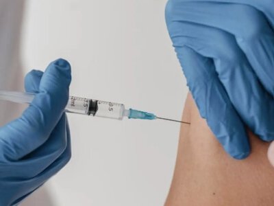 Перед школою батькам радять перевірити щеплення дітей