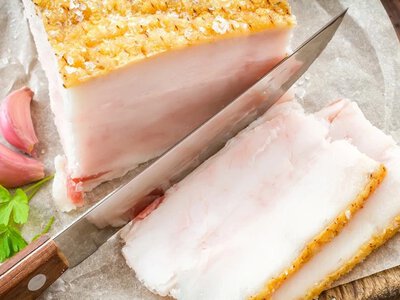 Яке сало не варто купувати: п’ять ознак небезпечного продукту