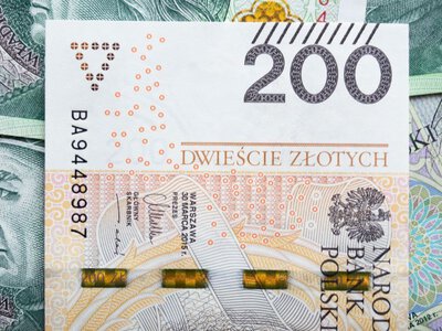 Українцям у Польщі можуть скасувати виплати 800+: залишилося кілька днів
