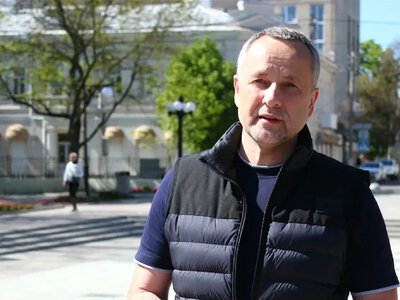 Син мера Херсона Святослав Колихаєв просить Зеленського звільнити батька