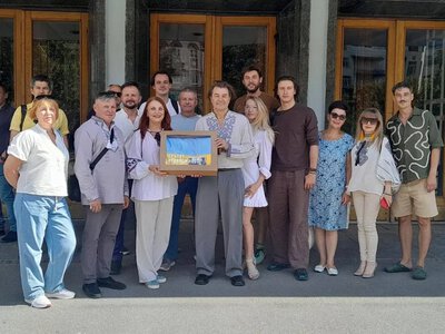 Херсон отримав копію історичного Прапора Незалежності України