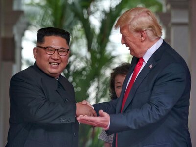 Ганебні зв'язки: генерал США прокоментував таємні домовленості Трампа з Кім Чен Ином