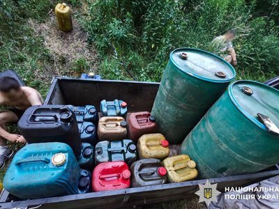 Майже тонна дизпального на 71 тисячу гривень: на Рівненщині судитимуть двох чоловіків за спробу крадіжки з тепловоза