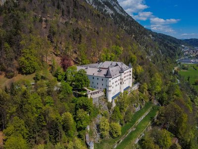 Замок Тратцберг: жива легенда в Тірольських Альпах (ФОТО)