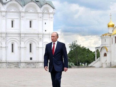 На тлі візиту глави ЦРУ Реткліффа до Москви Путін підписав три закриті укази