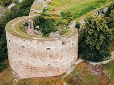 Замок, який мав впасти, але вистояв: неймовірна історія фортеці на Тернопільщині