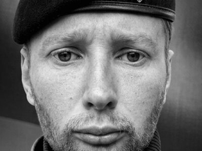 Вінниця у скорботі – місто прощaється із Героєм Івaном Комaрівським