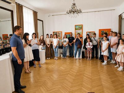 Дівчата з Хмільника Дарина Воронкова та Вероніка Заруденко перемогли у всеукраїнському конкурсі «АРТ-ОЛІМП»