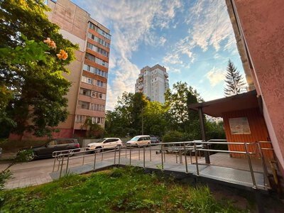 В одному з районів Львова облаштували пандус для ветерана з інвалідністю