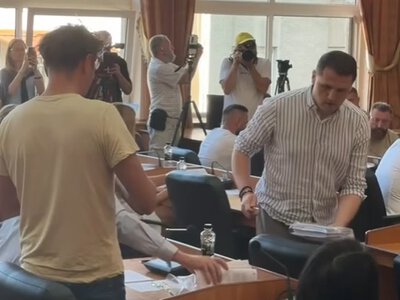 Від журналіста до депутата: які статки декларує Віталій Глагола і які питання можуть ставити виборці (відео)